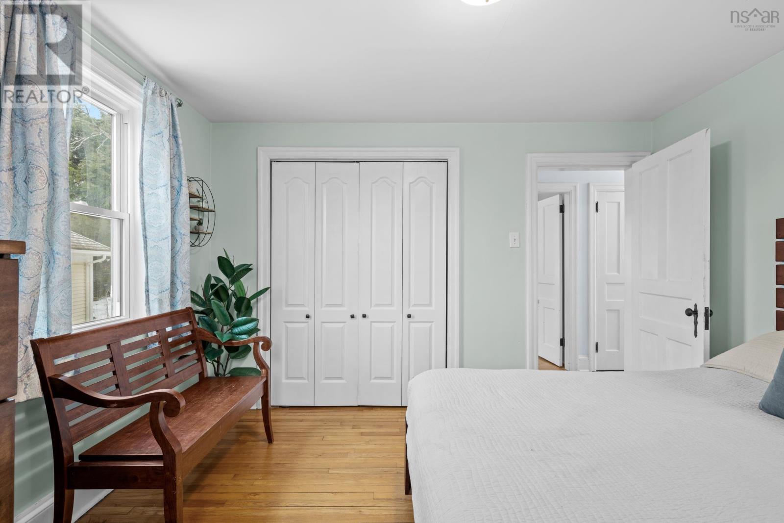 Property 28 of 42 of 18 Dickson Avenue