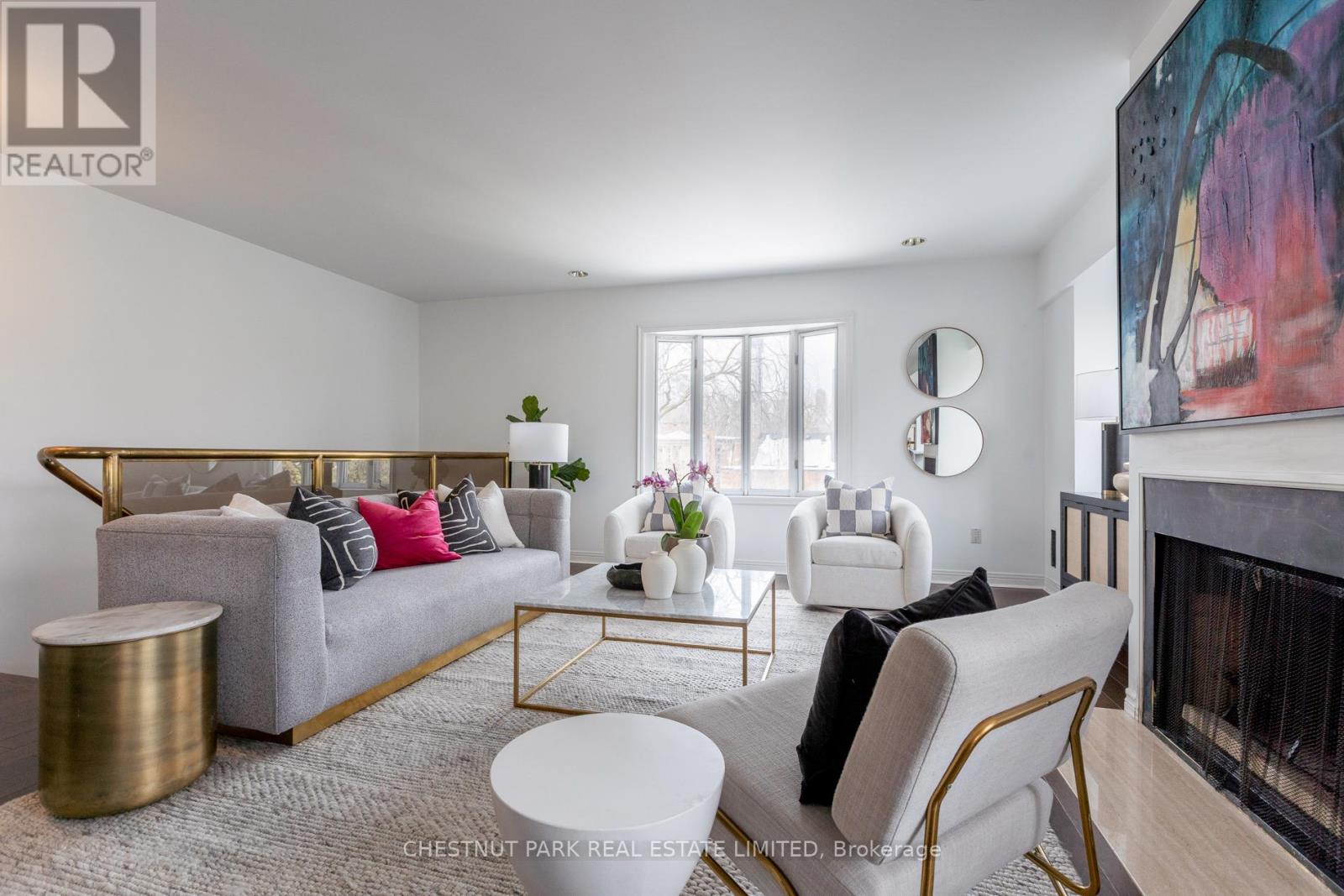 #PH3 8 HAWTHORN AVENUE - 10
