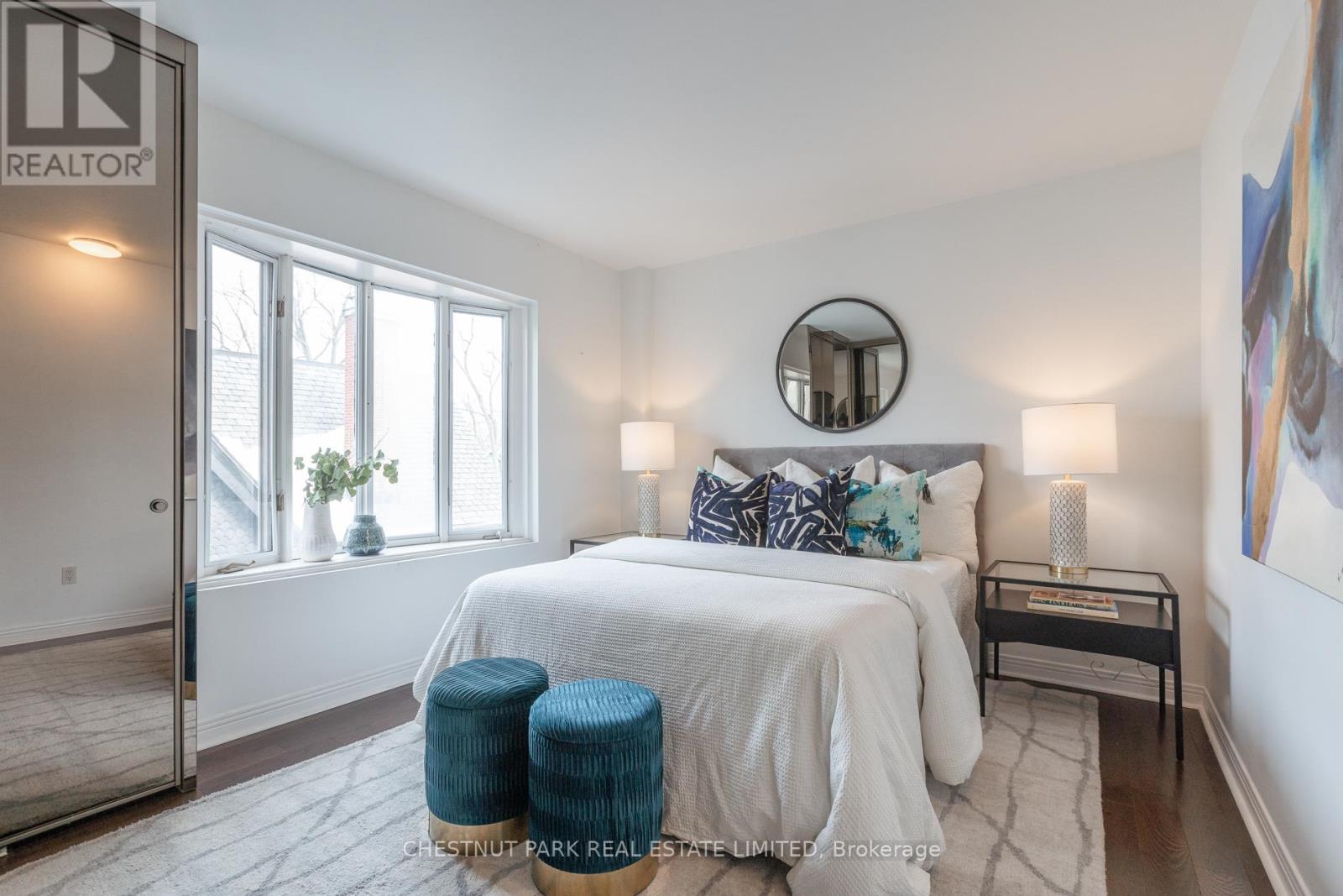 #PH3 8 HAWTHORN AVENUE - 24