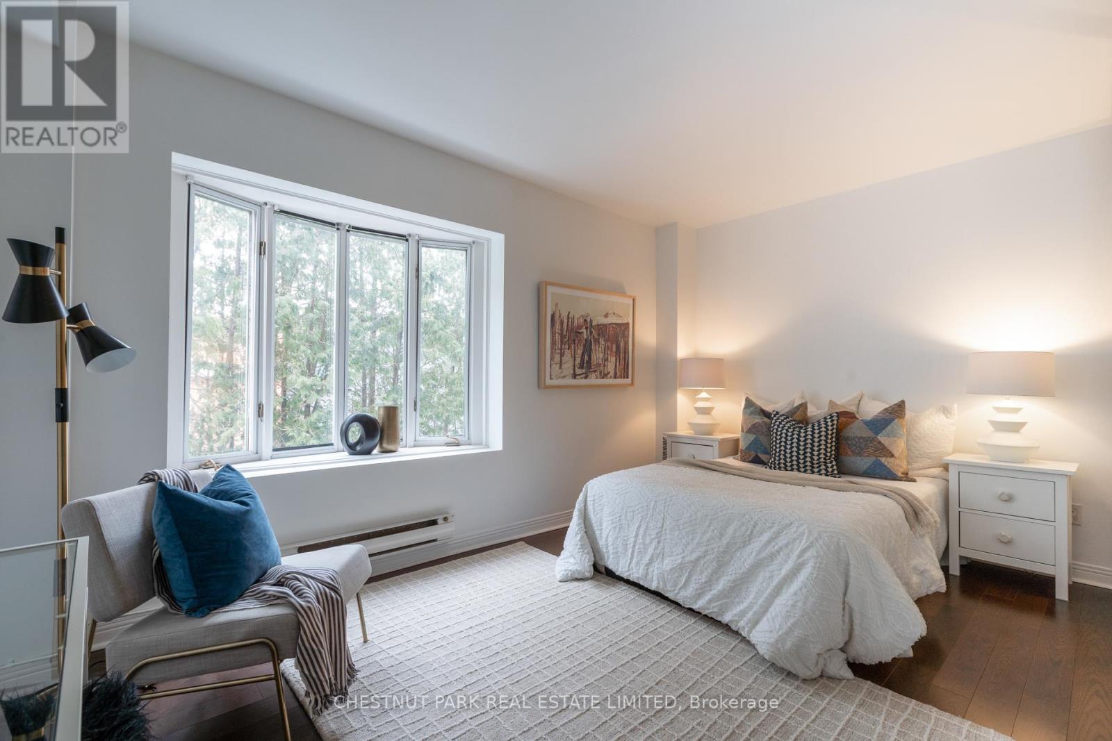 #PH3 8 HAWTHORN AVENUE - 27