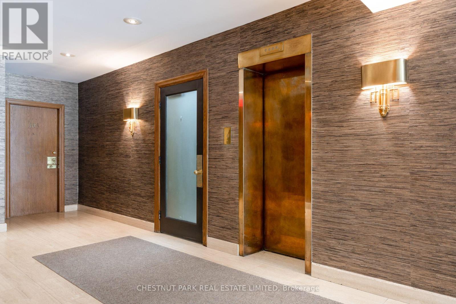 #PH3 8 HAWTHORN AVENUE - 36