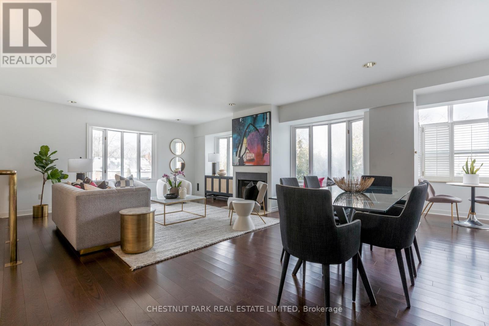 #PH3 8 HAWTHORN AVENUE - 4