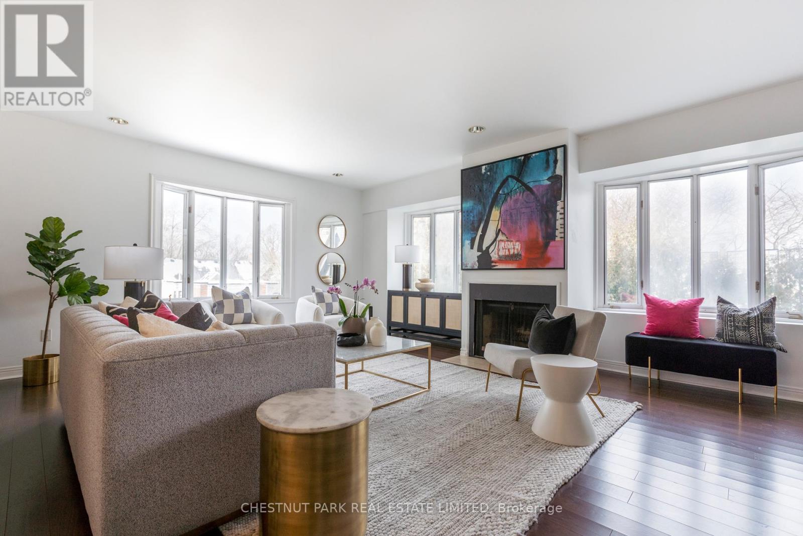 #PH3 8 HAWTHORN AVENUE - 8
