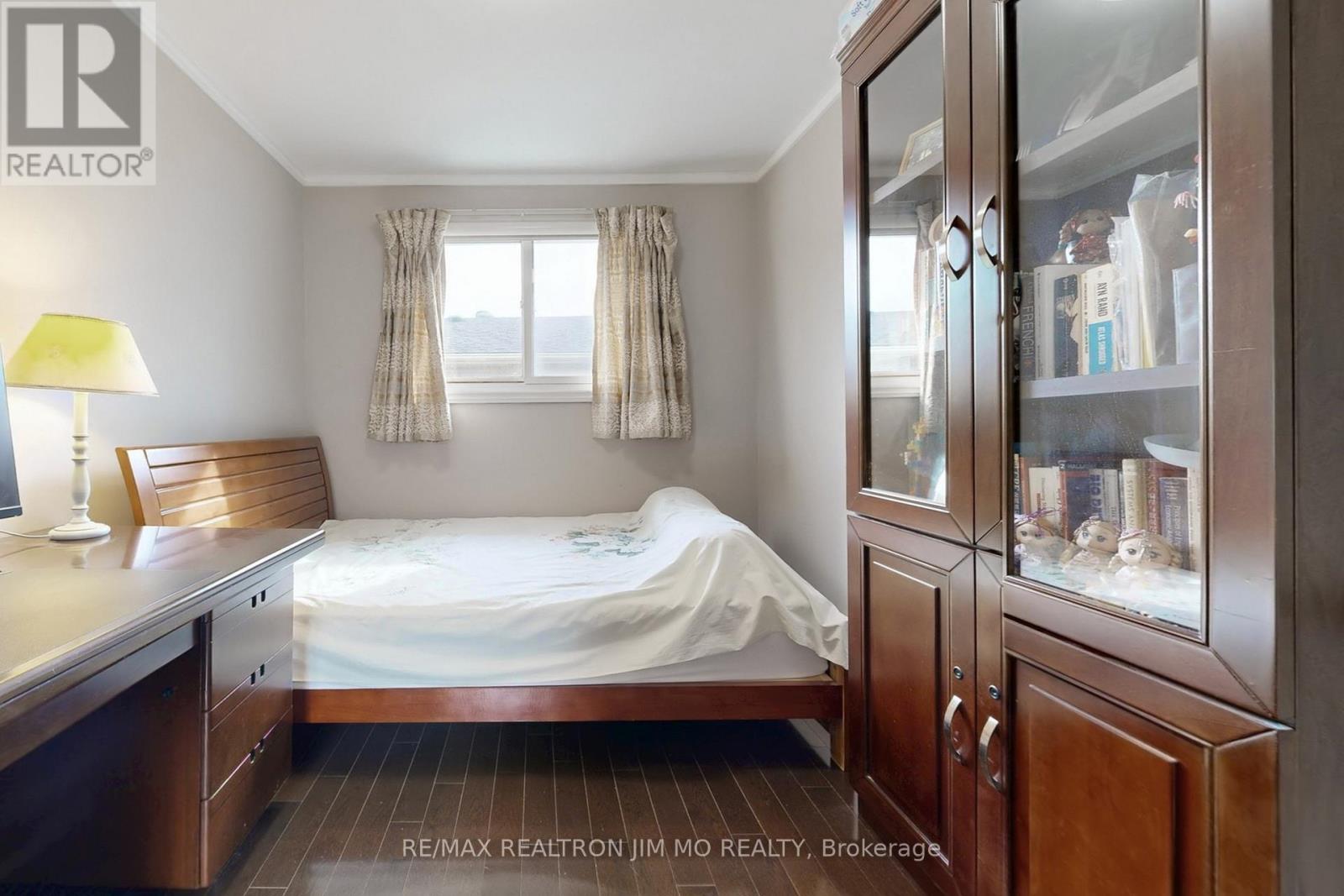 50 NYMARK AVENUE - 32