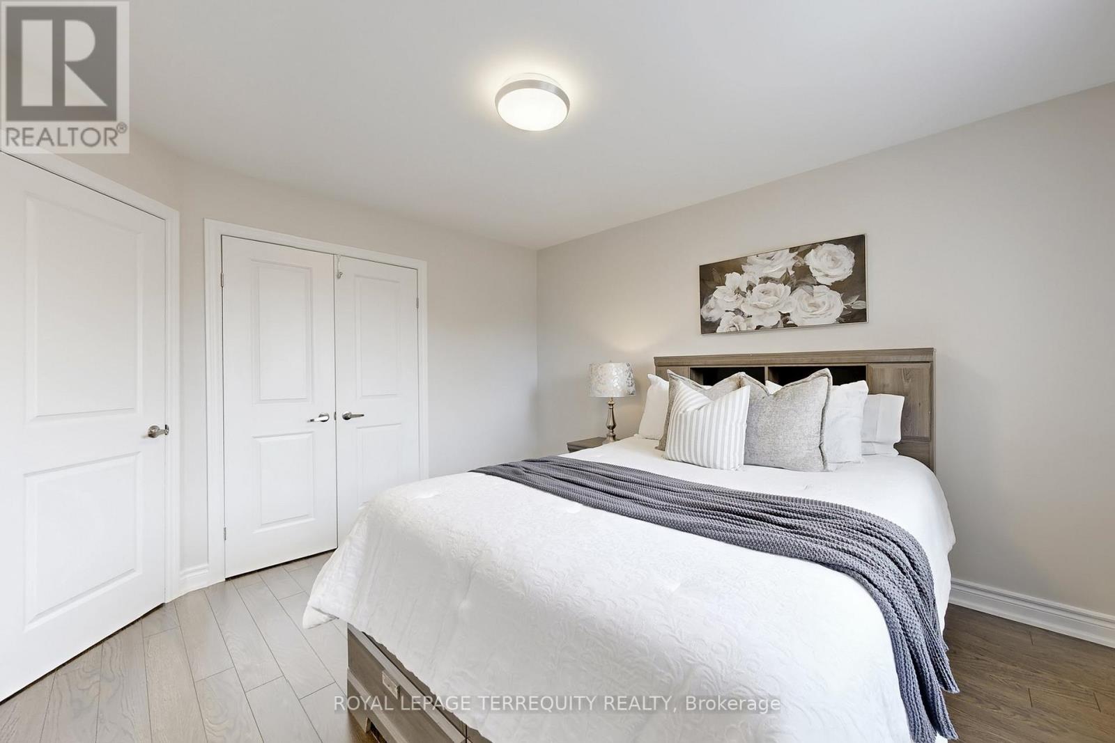35 WILLIAM STEPHENSON DRIVE,Whitby (Blue Grass Meadows),,