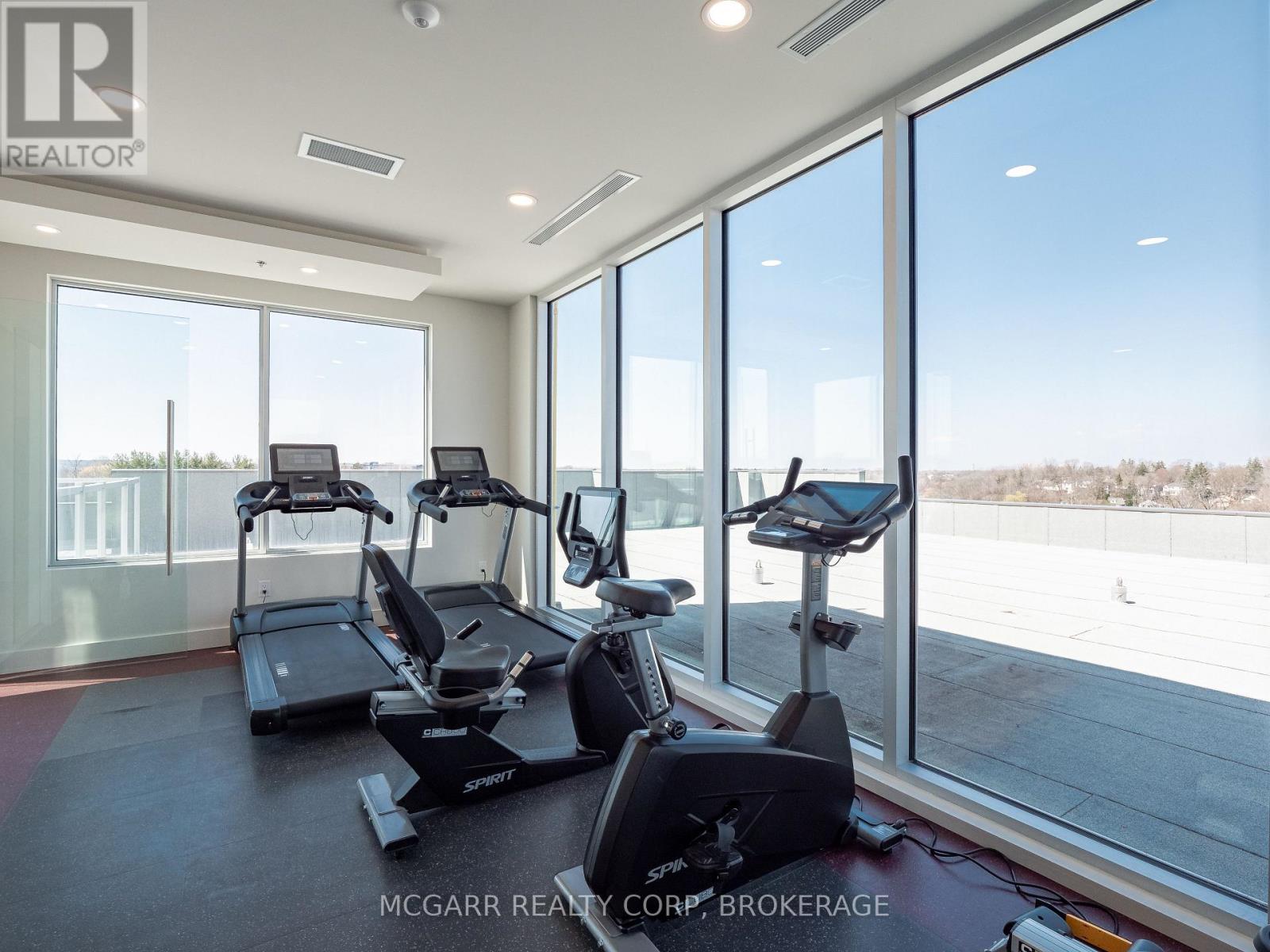 #507 77 YATES STREET - 29