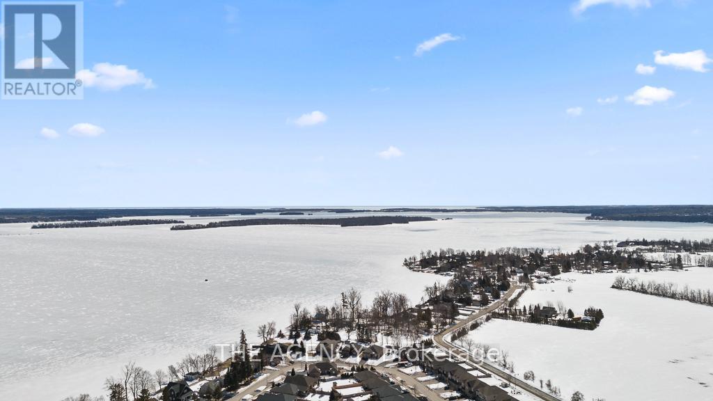 3714 QUAYSIDE DRIVE - 44