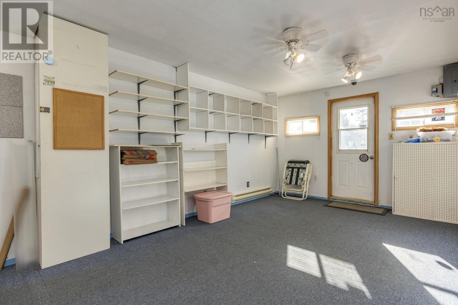 Property 18 of 34 of 8711 201 Highway