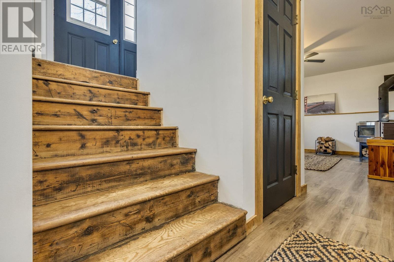 Property 16 of 38 of 20 Huron Court