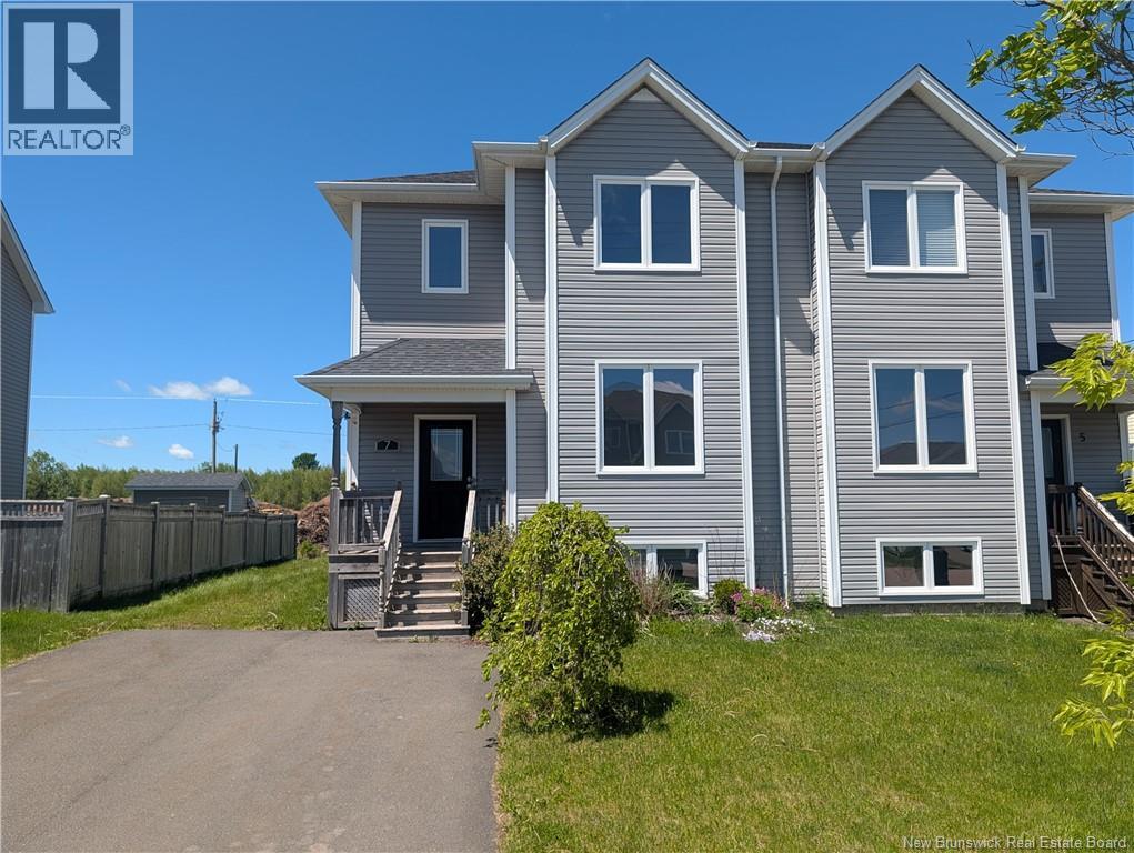 7 Bristol Crescent