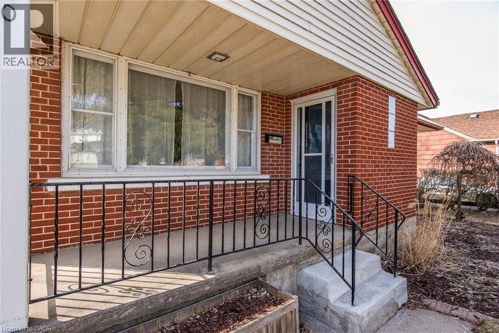 120 FOURTH AVENUE - 3