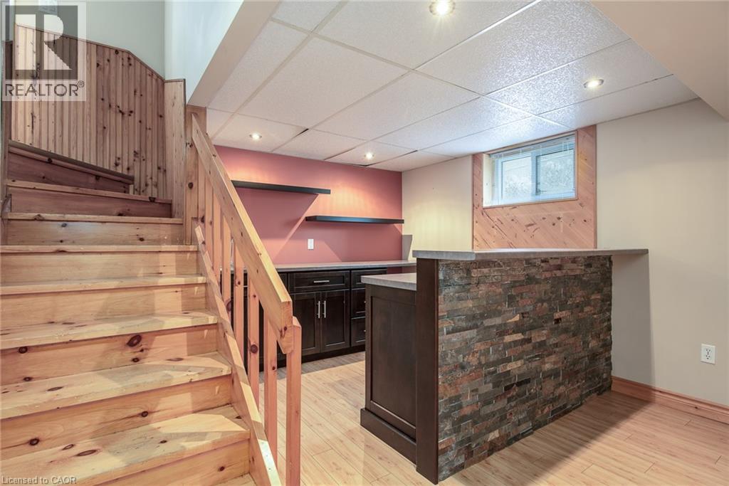 120 FOURTH AVENUE - 32