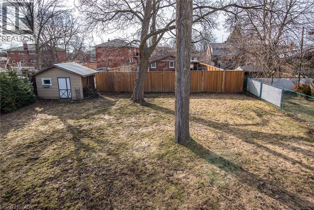 120 FOURTH AVENUE - 6