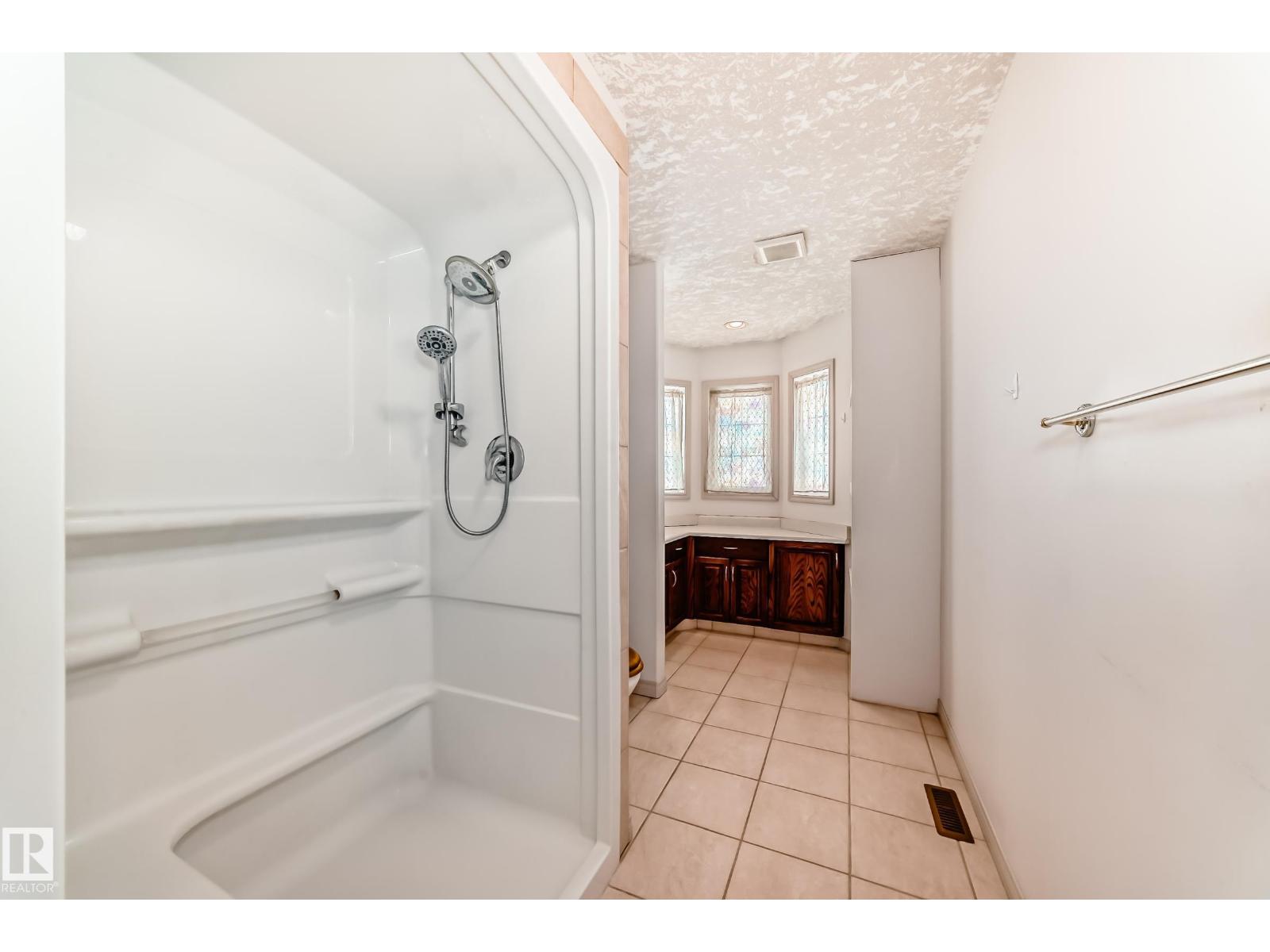 10631 181 AV NW, Edmonton