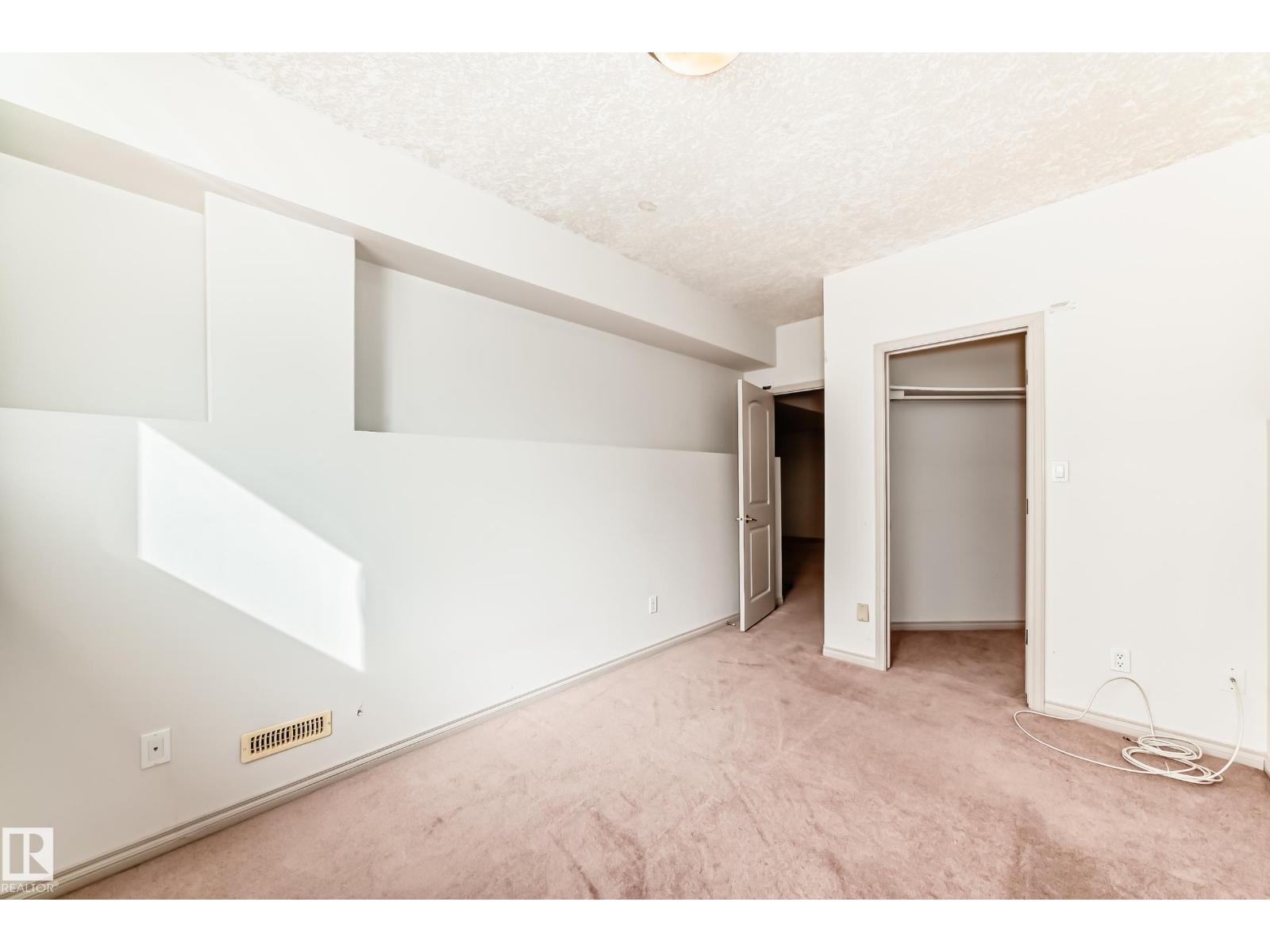 10631 181 AV NW, Edmonton