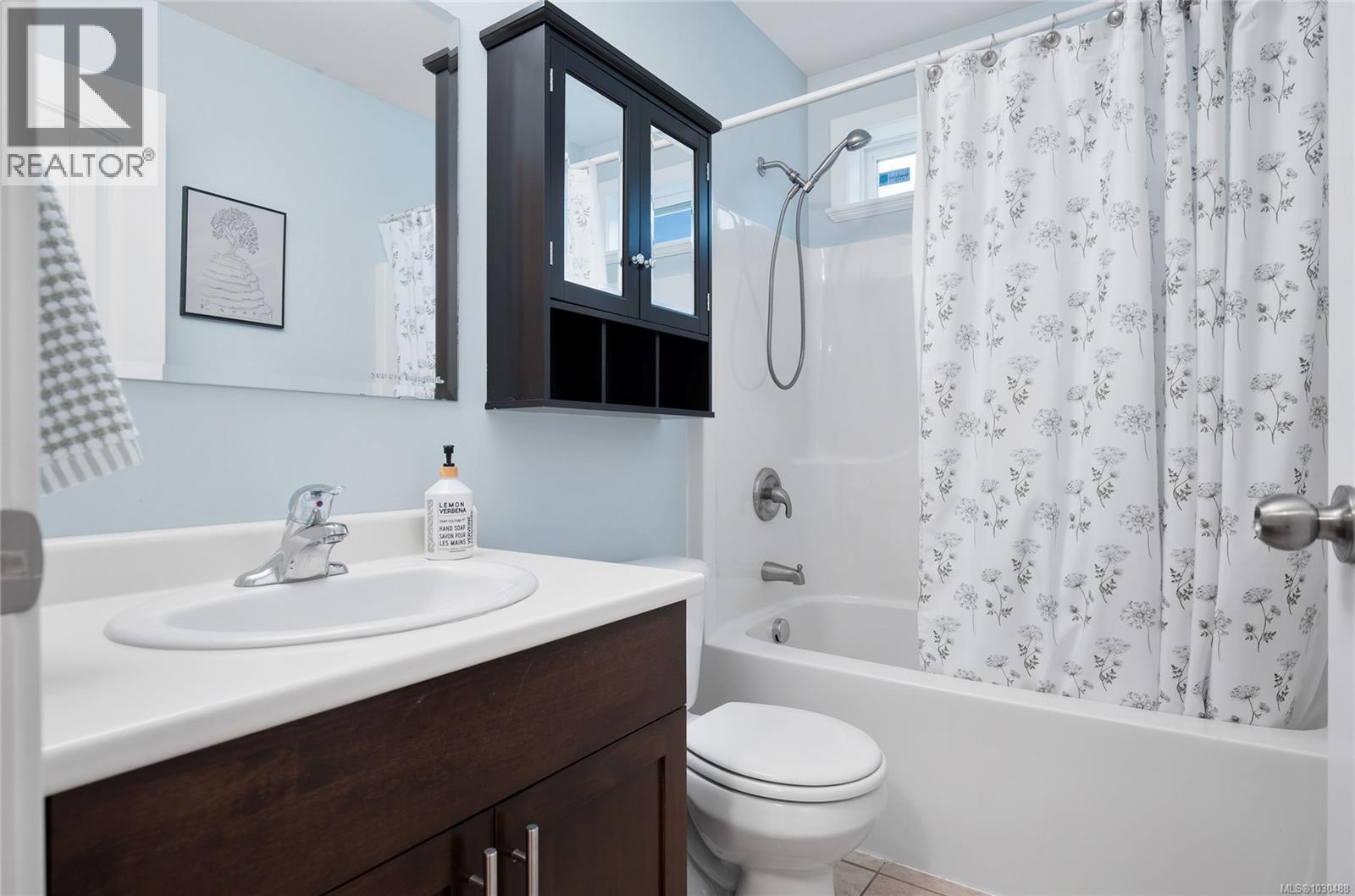 367 APPLEWOOD CRES - 23