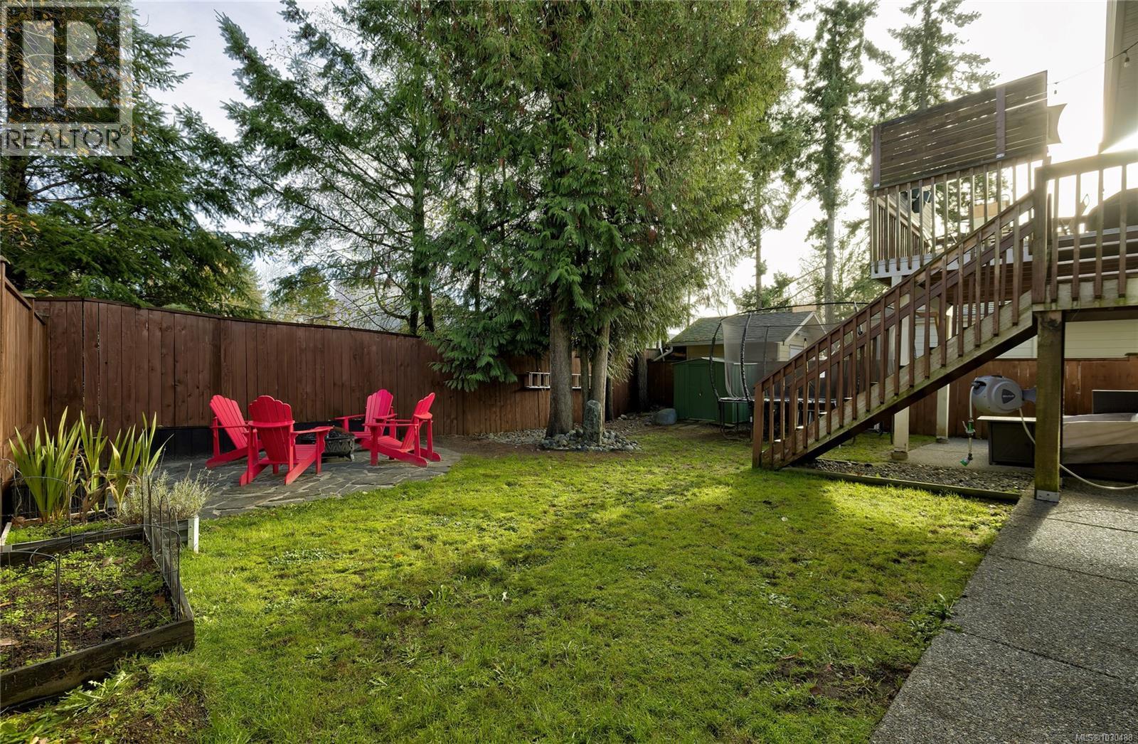 367 APPLEWOOD CRES - 25