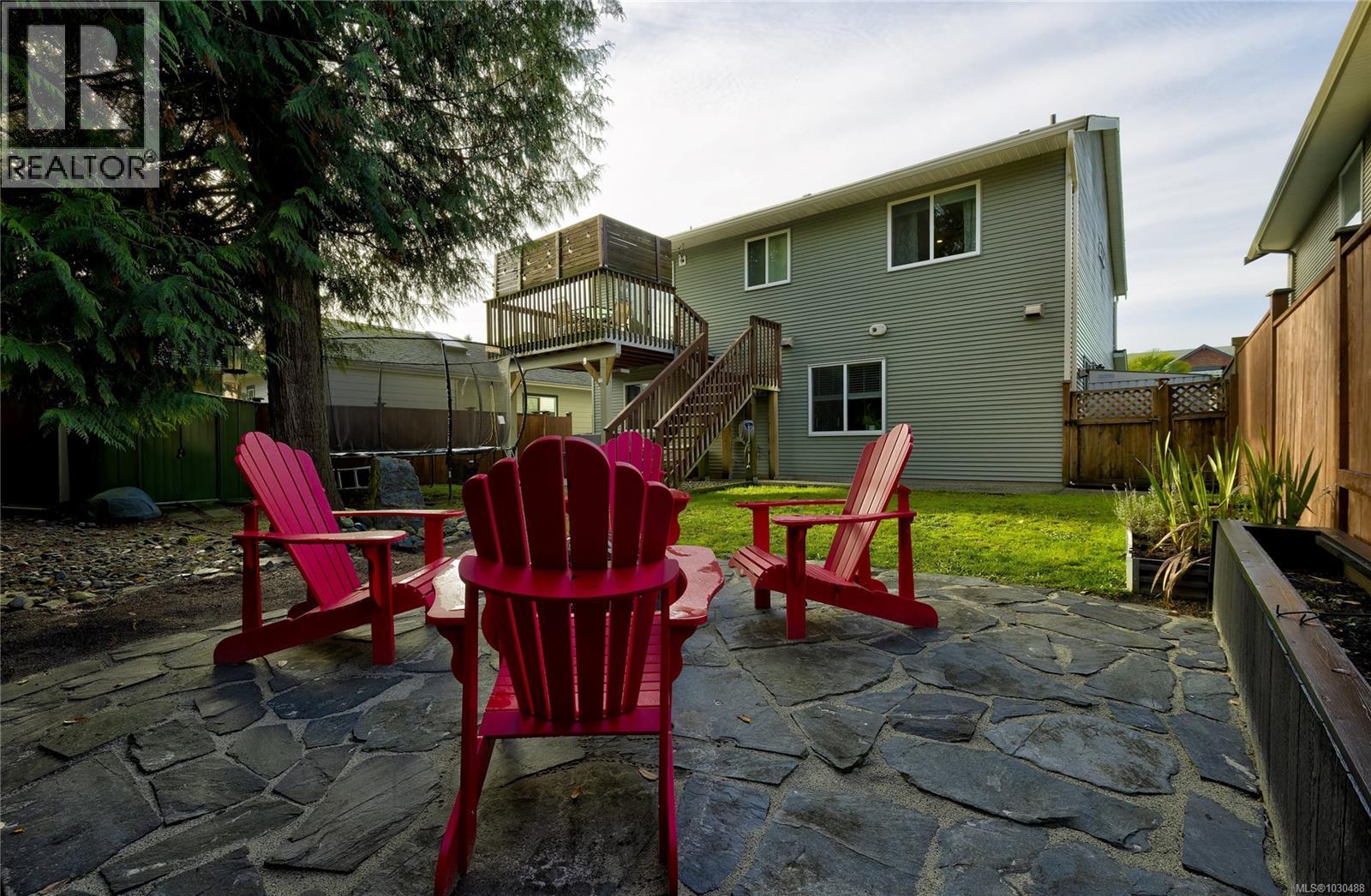 367 APPLEWOOD CRES - 28