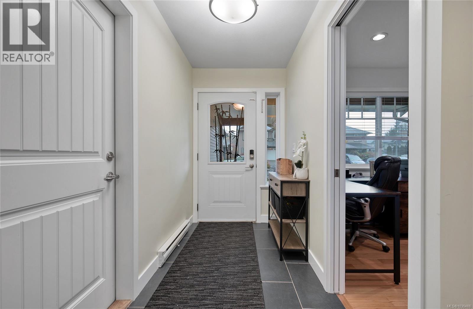 367 APPLEWOOD CRES - 32