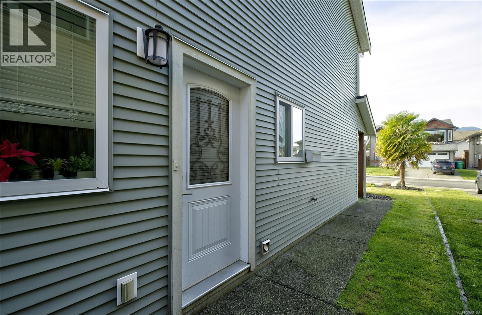 367 APPLEWOOD CRES - 35