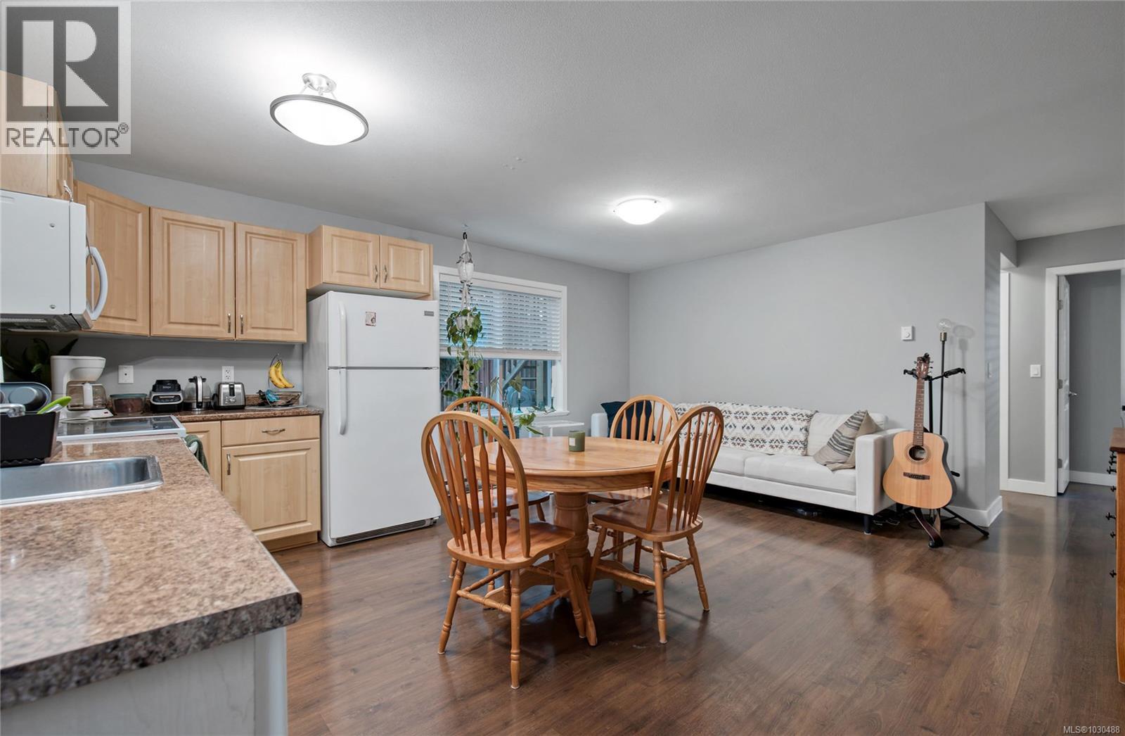 367 APPLEWOOD CRES - 36