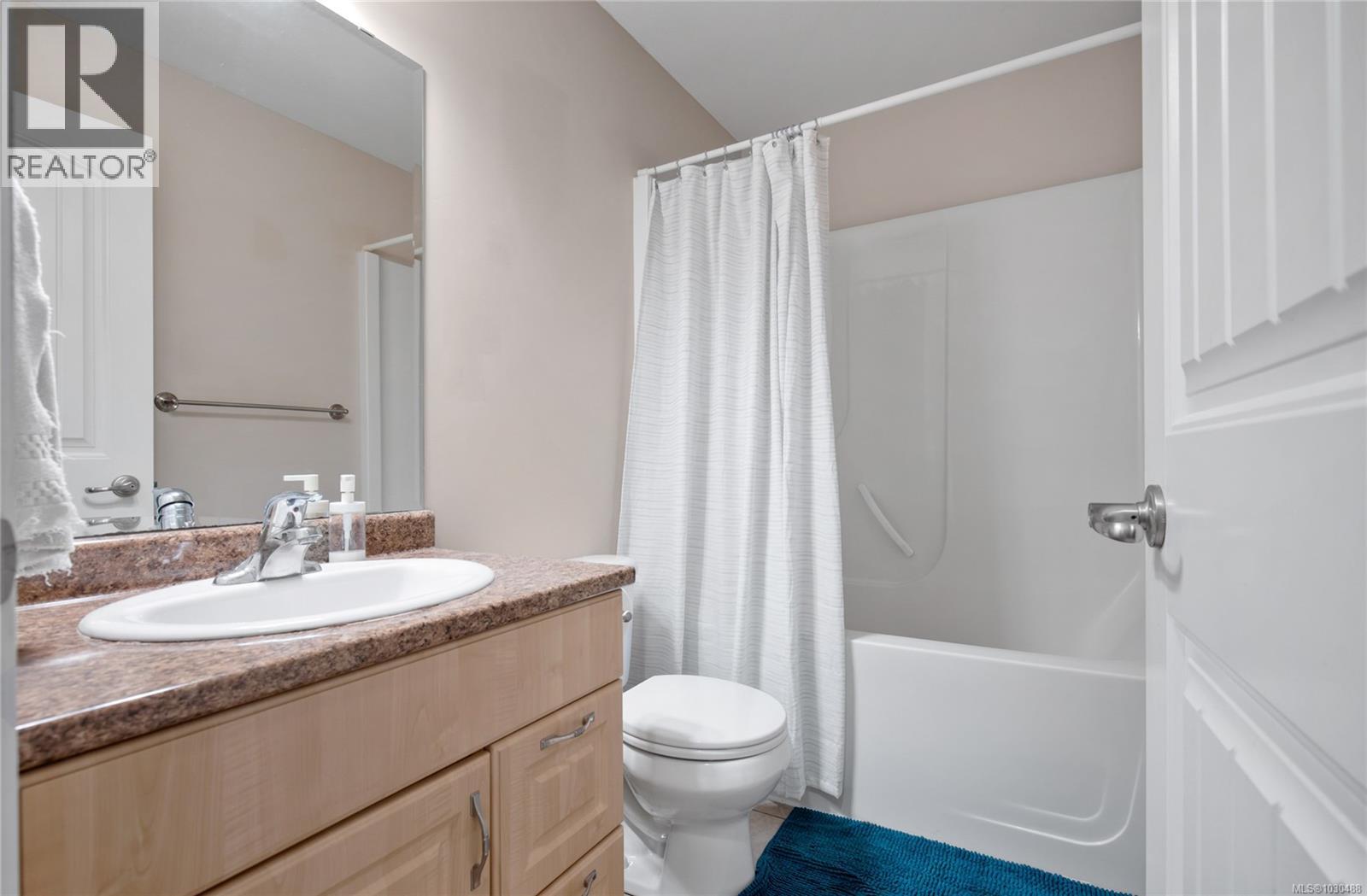 367 APPLEWOOD CRES - 41