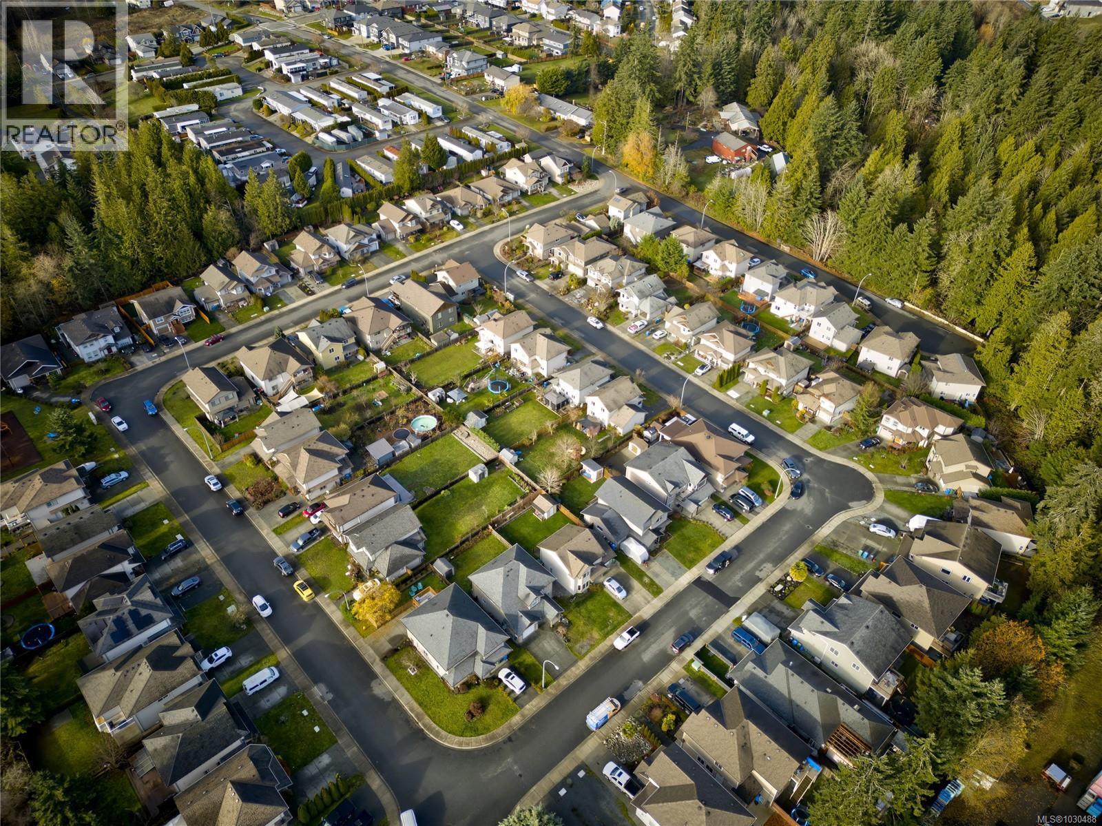 367 APPLEWOOD CRES - 43