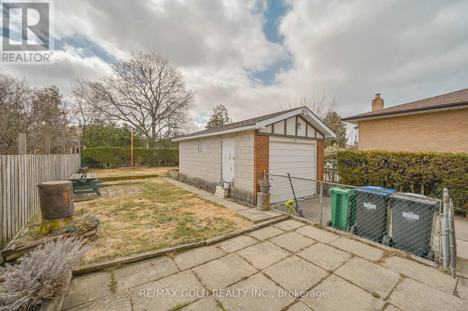 7232 REDFOX ROAD, Mississauga (Malton), Ontario