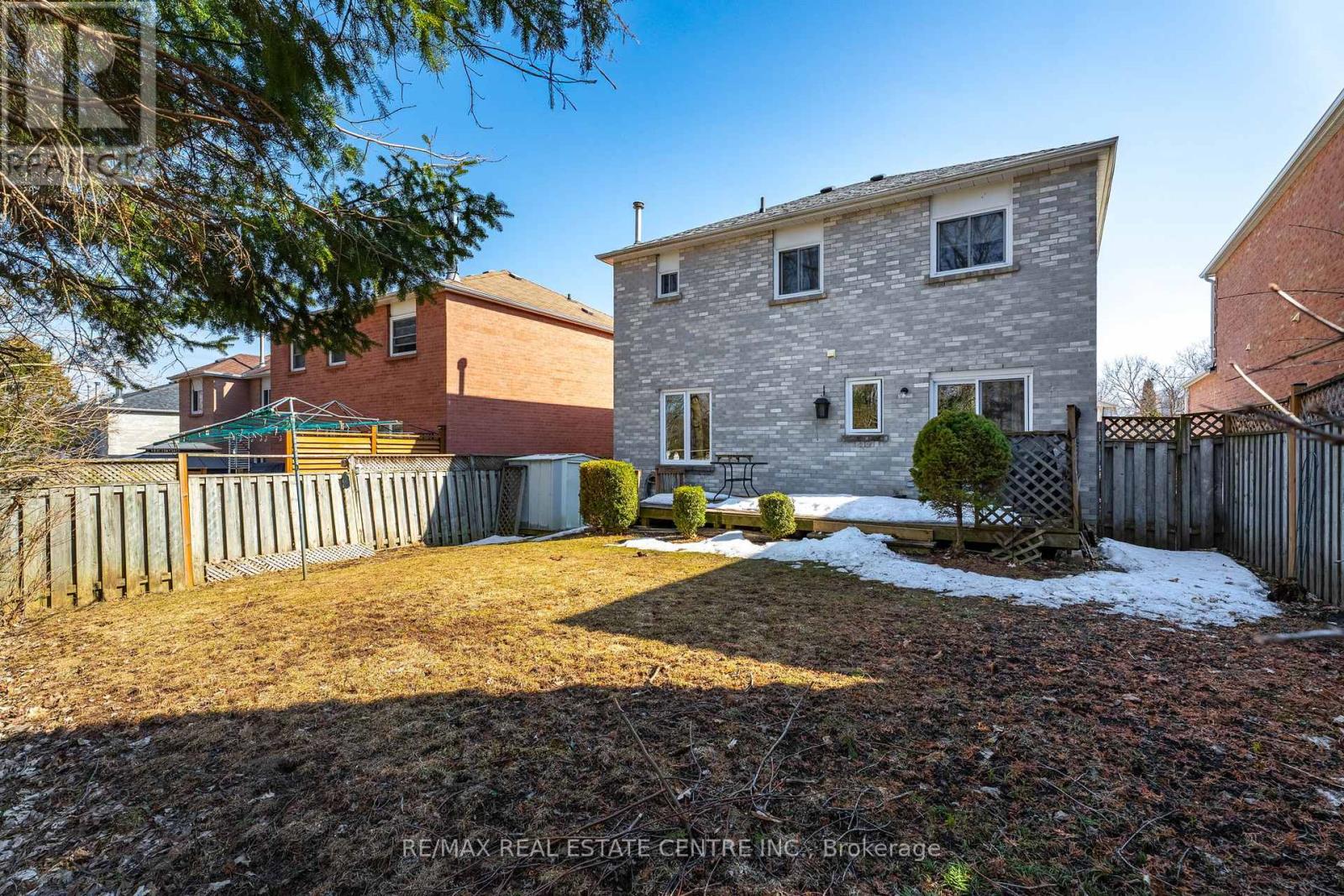 190 LISA MARIE DRIVE - 26