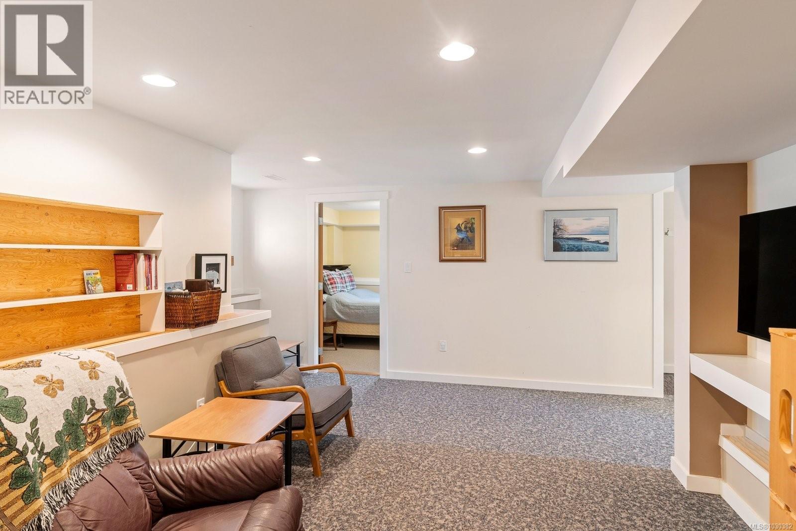 1209 Palmer Rd, Saanich