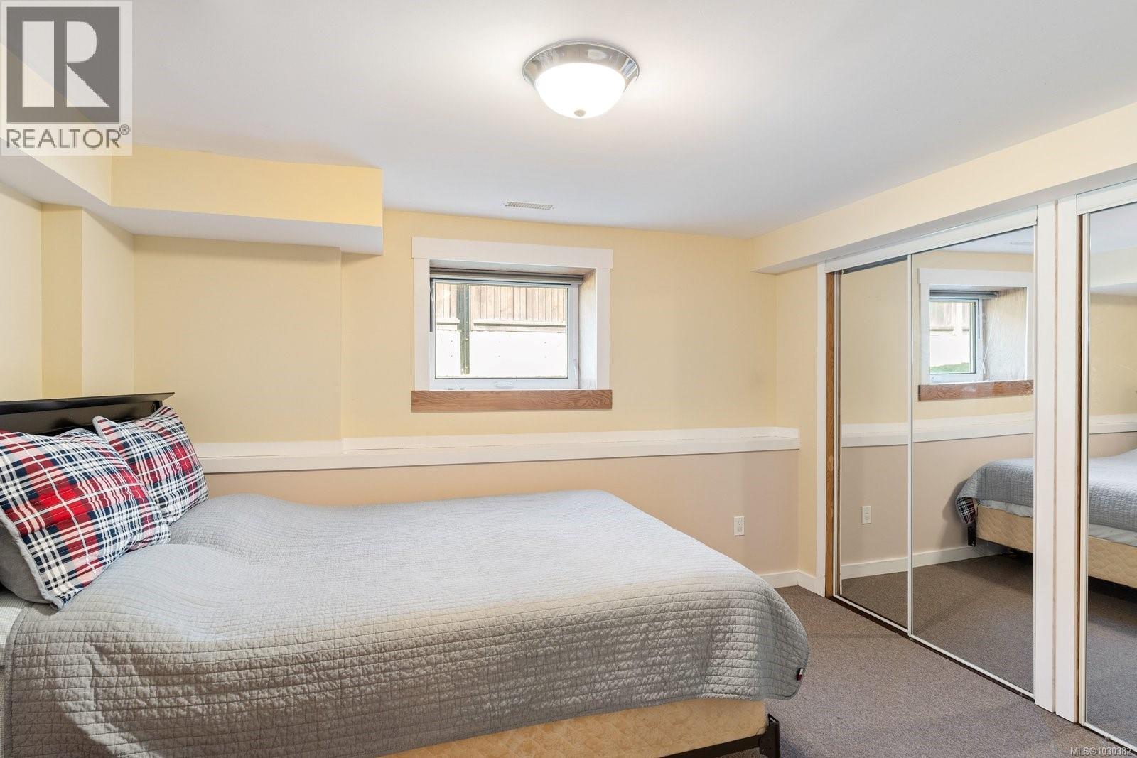 1209 Palmer Rd, Saanich