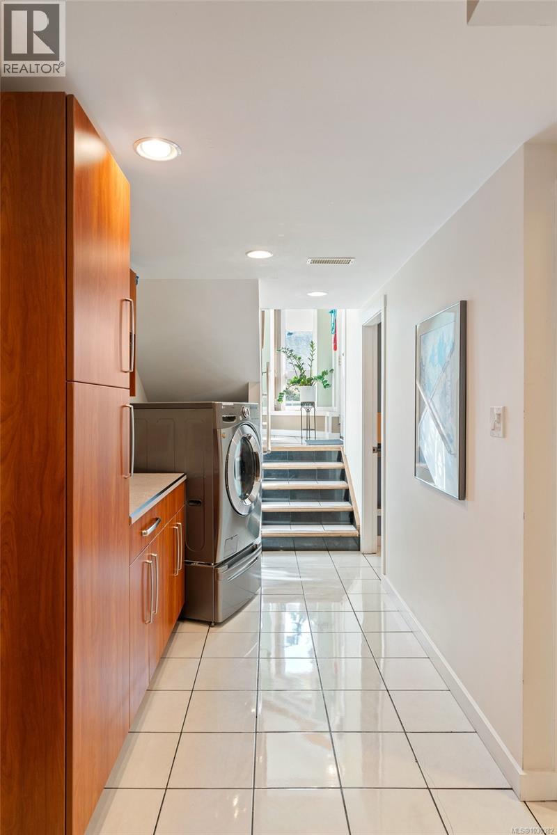 1209 Palmer Rd, Saanich