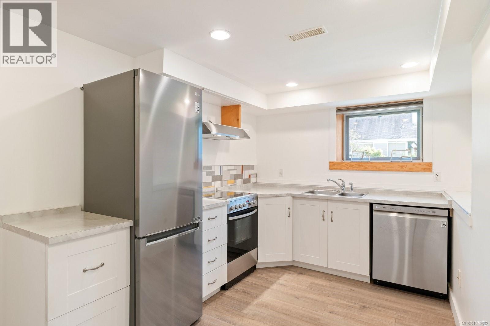 1209 Palmer Rd, Saanich