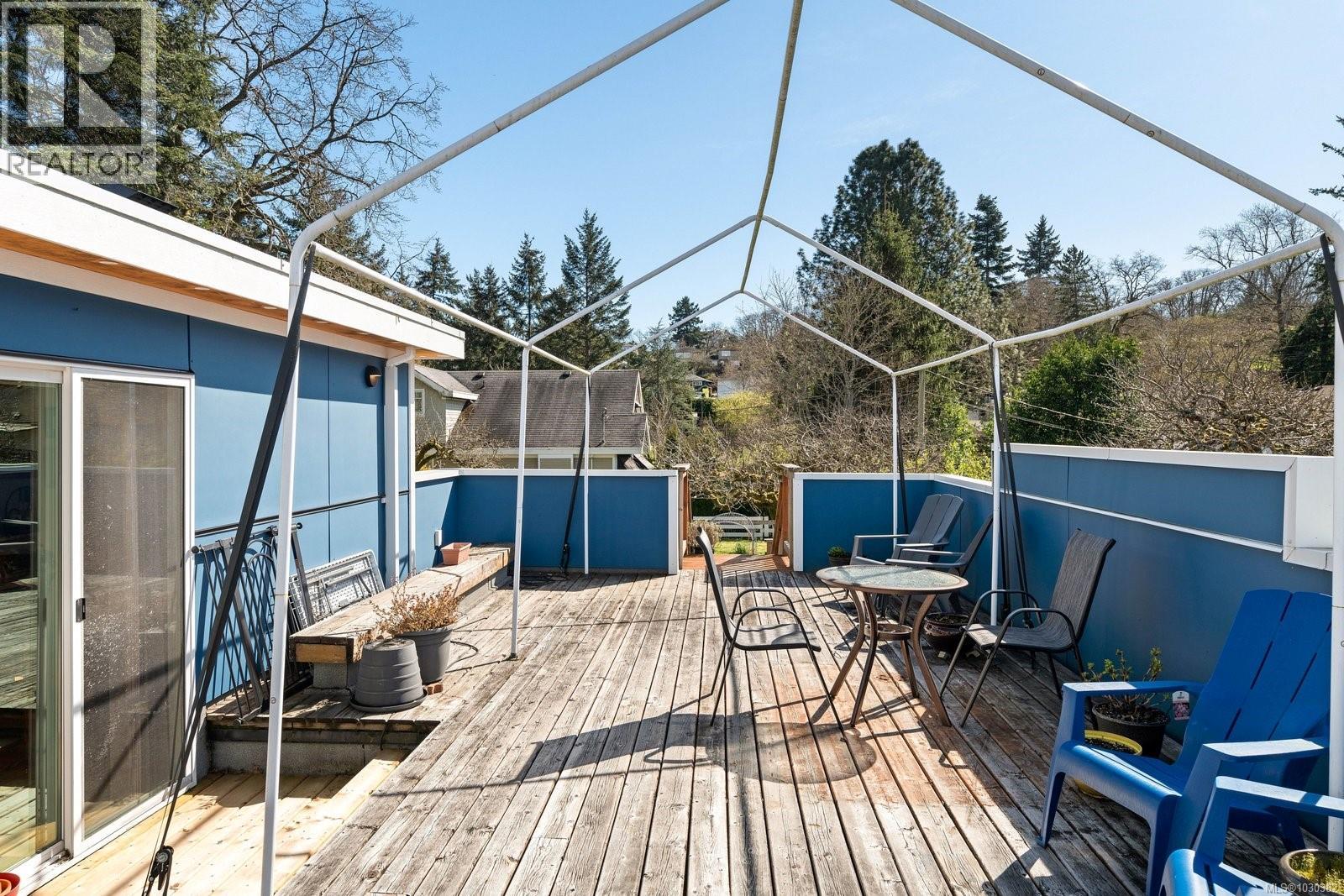 1209 Palmer Rd, Saanich