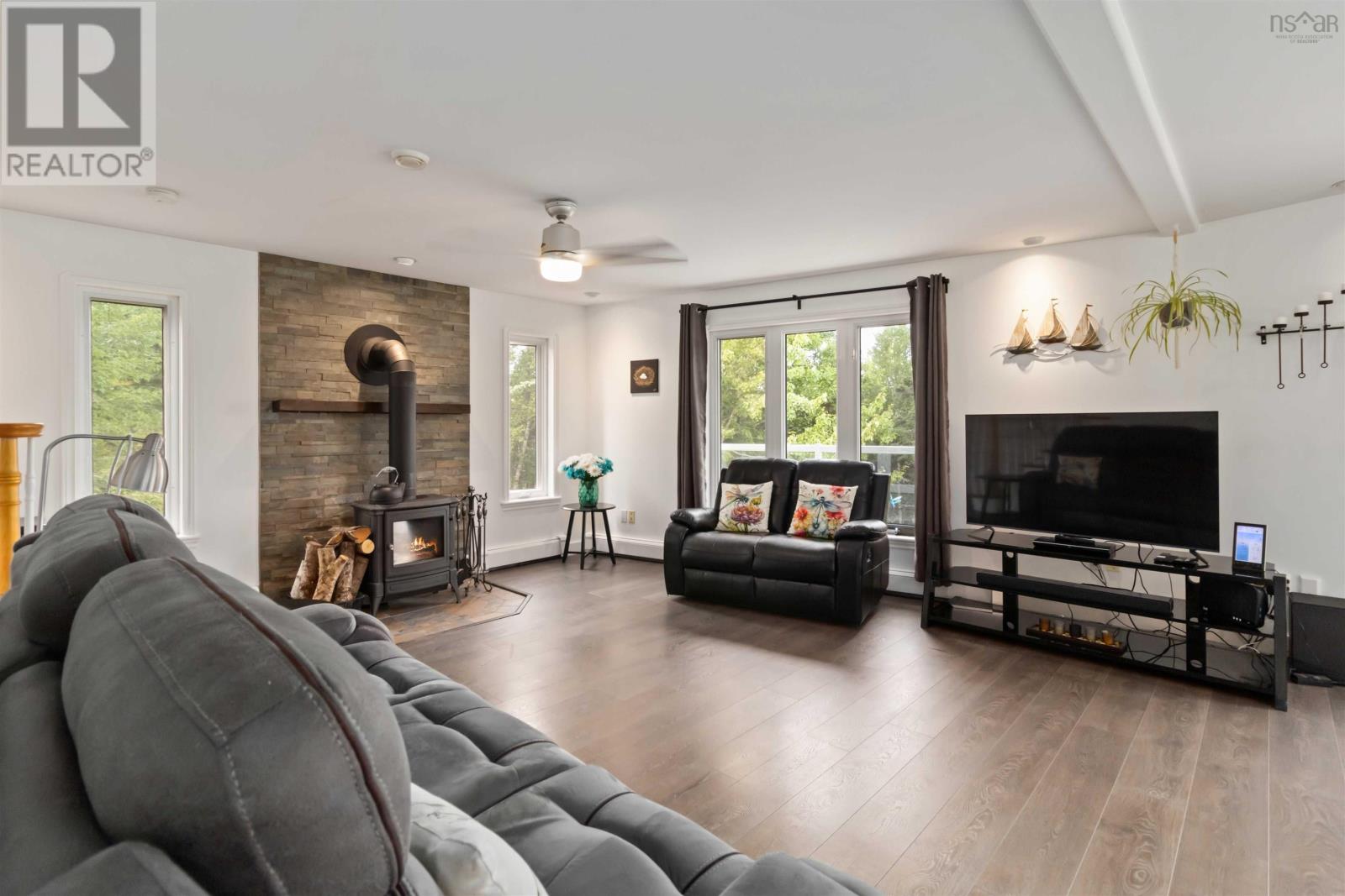 Property 21 of 50 of 75 Faders Road