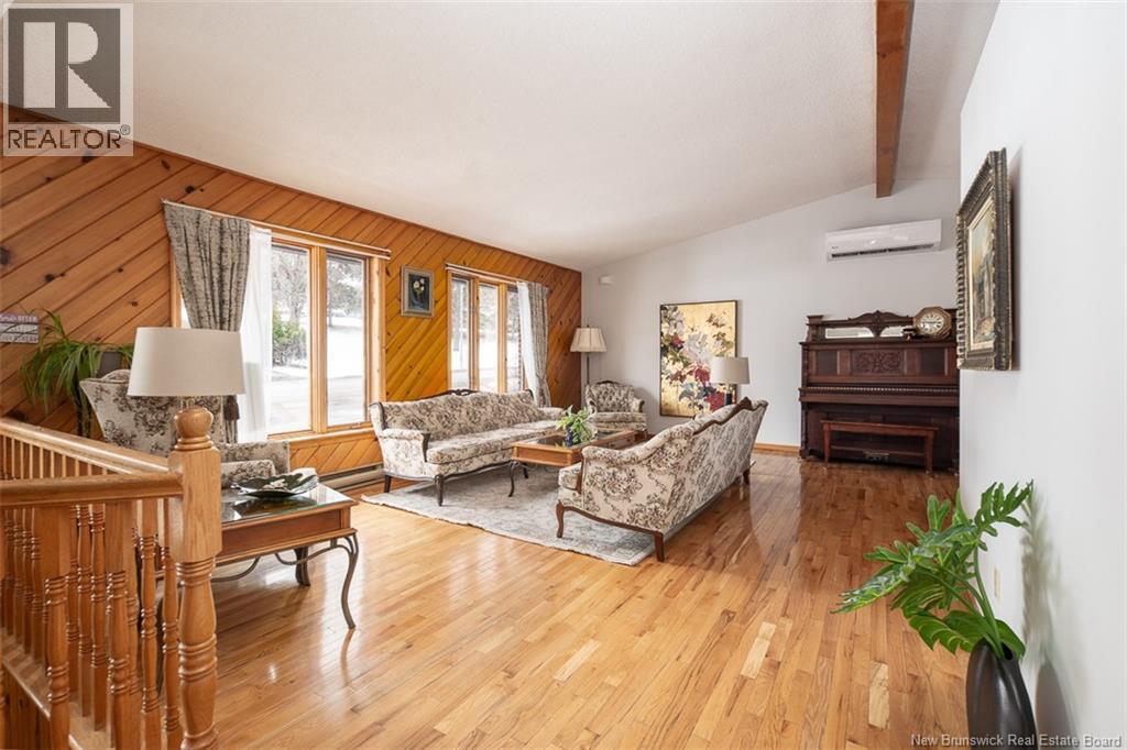 340 MACDONALD AVENUE - 4