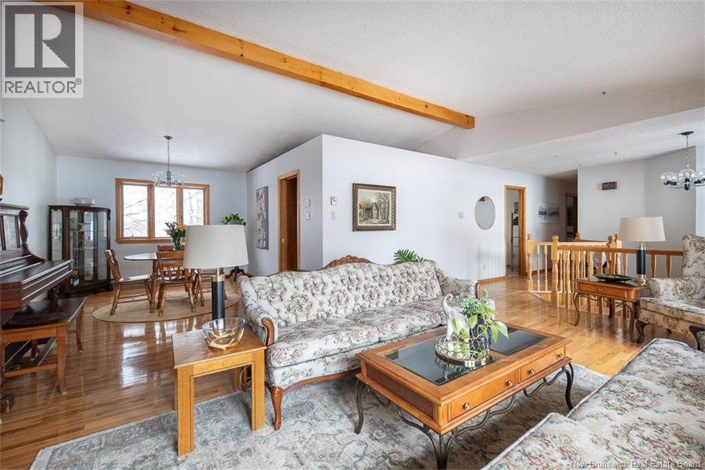 340 MACDONALD AVENUE - 8