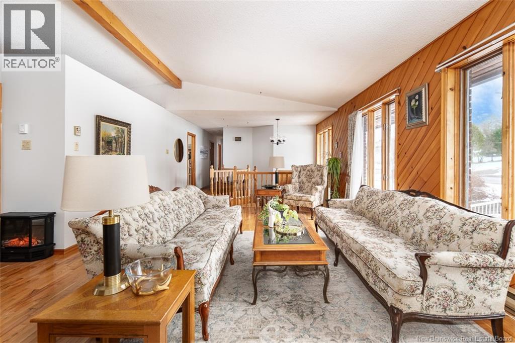 340 MACDONALD AVENUE - 6