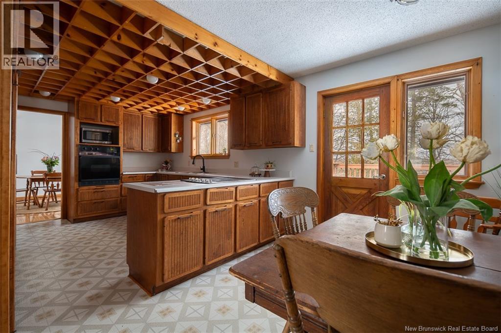 340 MACDONALD AVENUE - 18