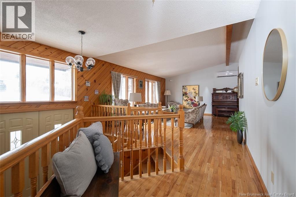 340 MACDONALD AVENUE - 19