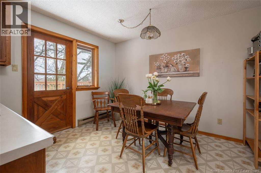 340 MACDONALD AVENUE - 16