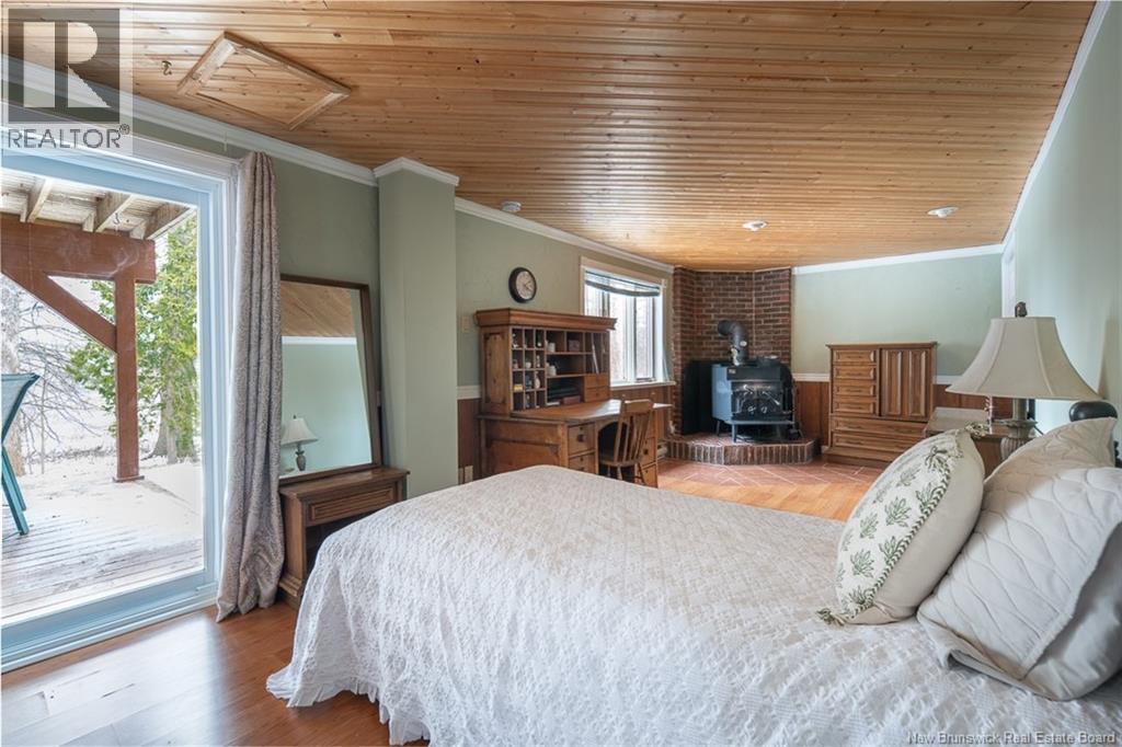 340 MACDONALD AVENUE - 32