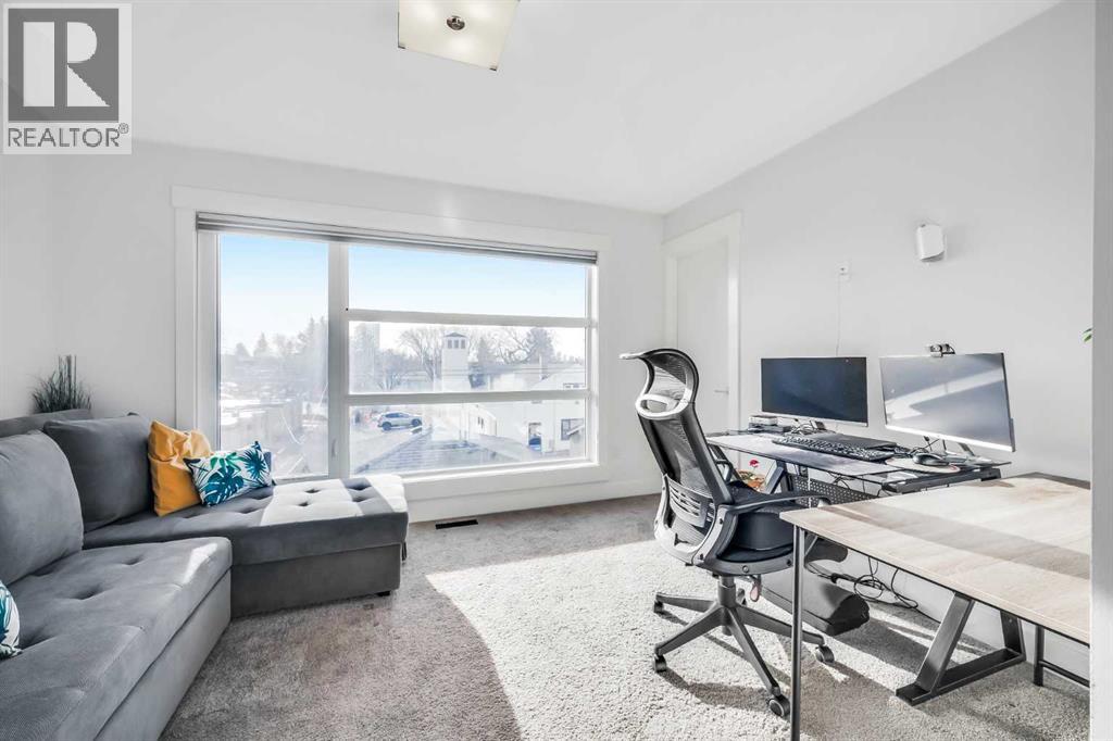 Single Family House for Sale in   Avenue NW Banff Trail Calgary 