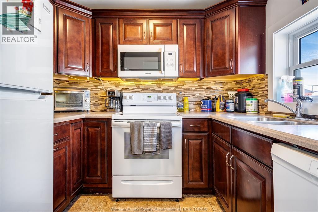 1167 ASKIN AVENUE - 8
