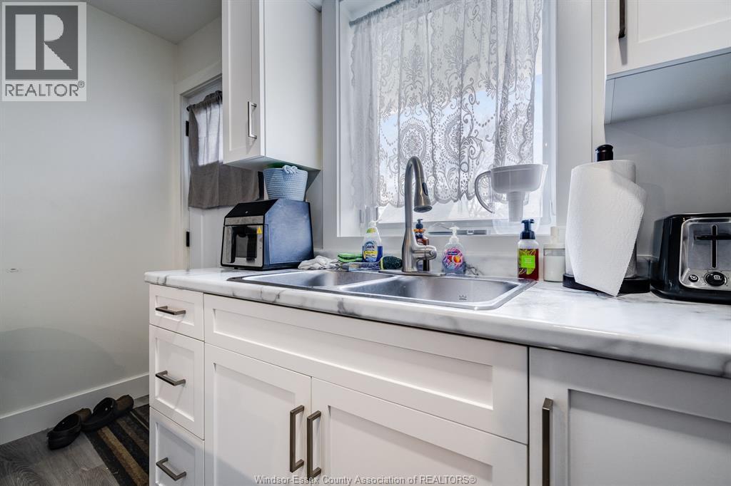 1167 ASKIN AVENUE - 37