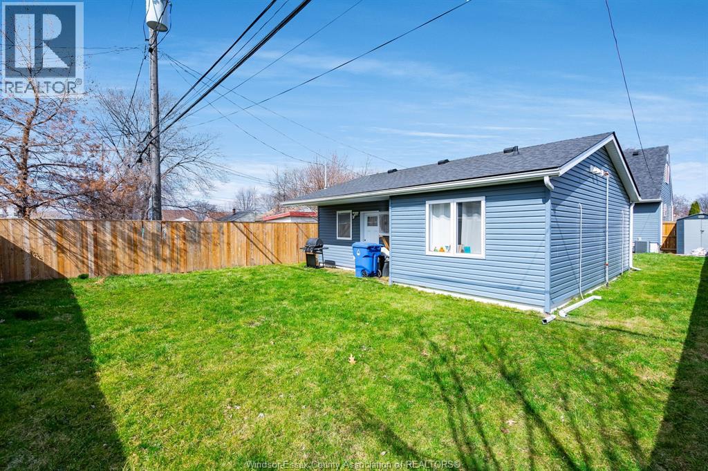 1167 ASKIN AVENUE - 44