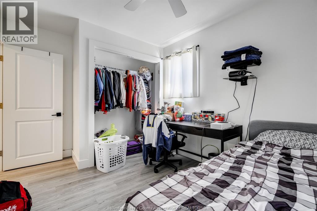 1167 ASKIN AVENUE - 12