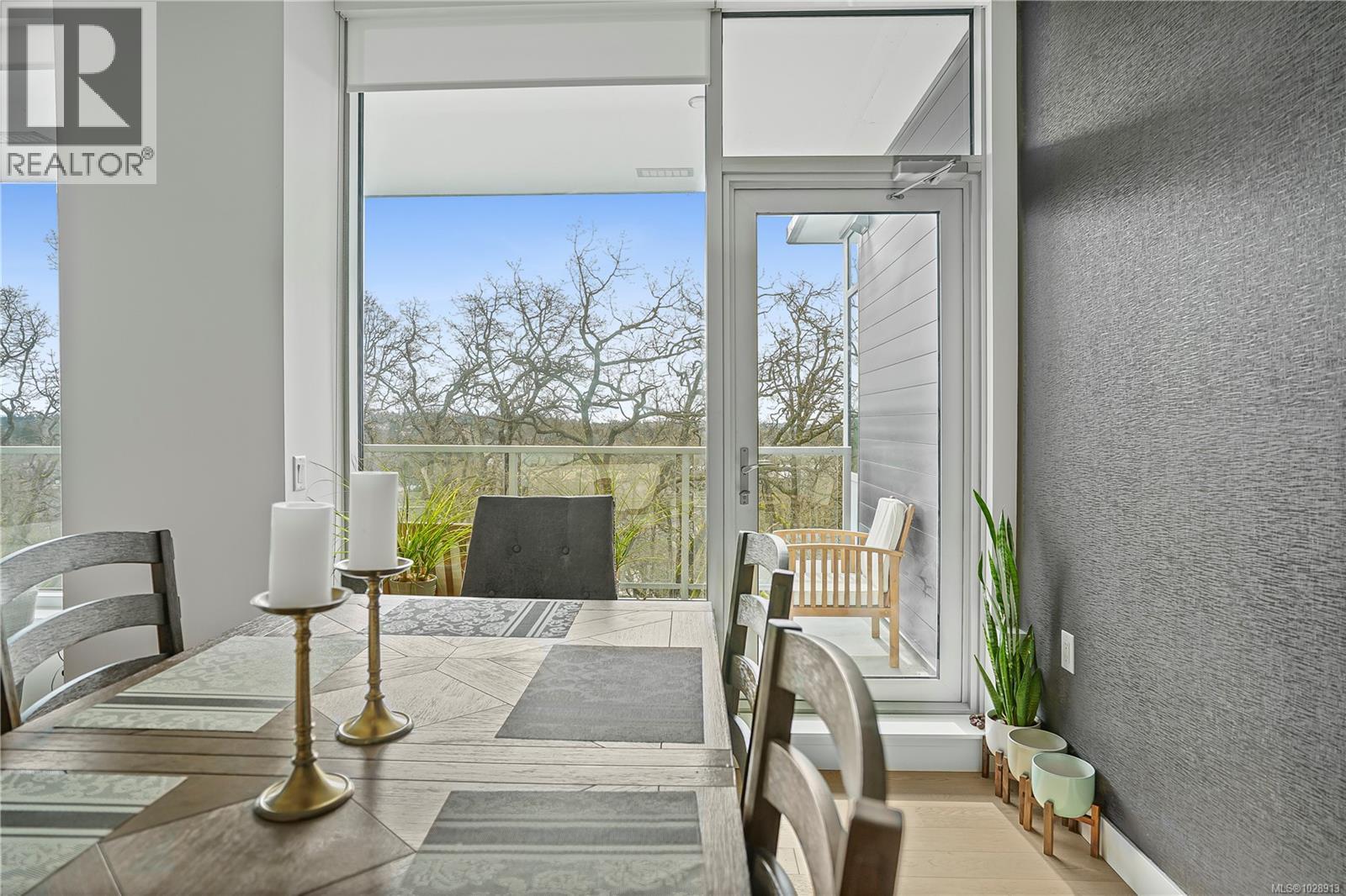 402 4011 Rainbow Hill Lane, Saanich