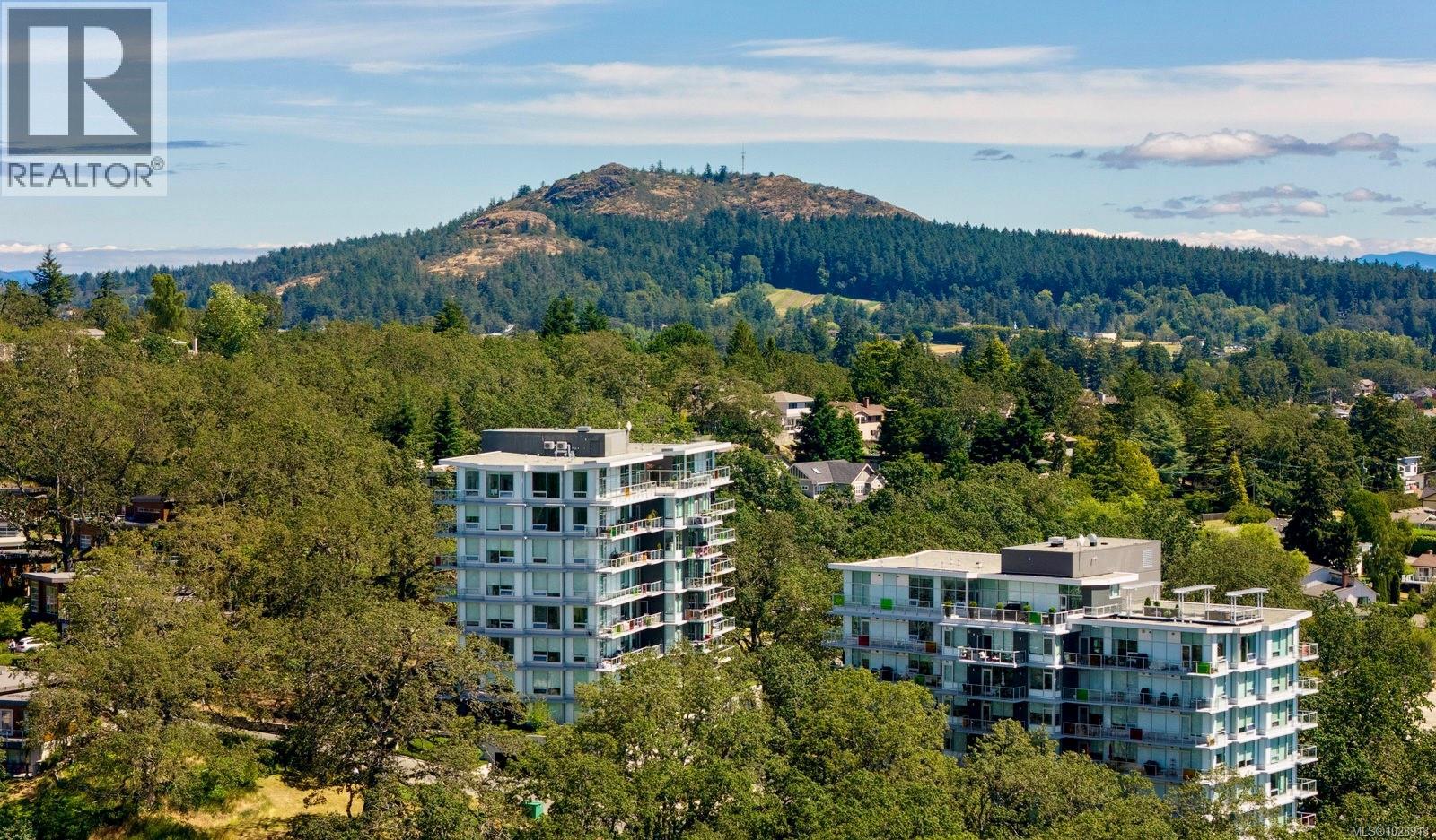 402 4011 Rainbow Hill Lane, Saanich