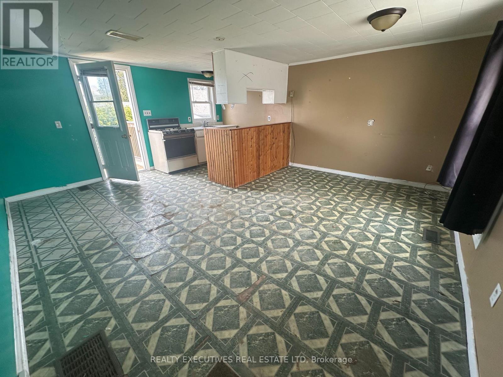 23 WHELAN STREET - 7